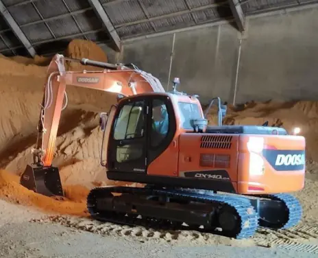 Retroexcavadora dx140